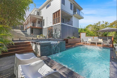 Chic Coastal Home On Orealla - Perths Hotel 0