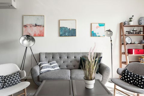 Chic Vibes In A Lakeside Townhouse - Perths Hotel 0