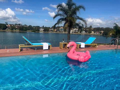 Chiswick Waterfront Retreat - Perths Hotel 4