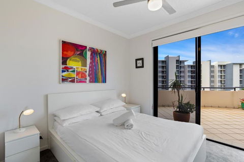 Coastal 3-Bed With Parking, Pool & Ocean View - Perths Hotel 2