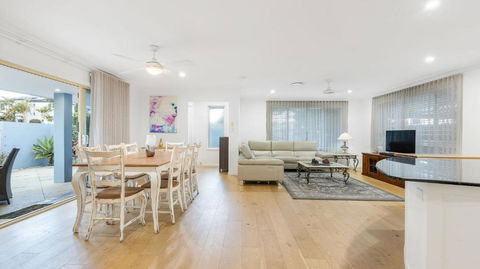 Coastal House - Perths Hotel 0