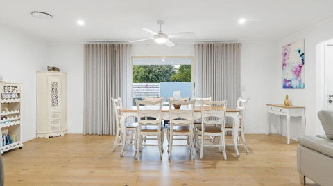 Coastal House - Perths Hotel 1