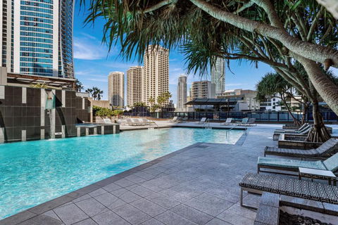 Coastal Skyline Luxury Suite - Perths Hotel 1