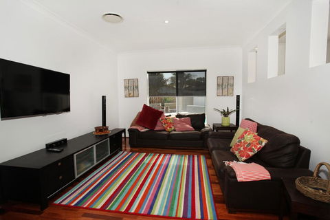 3 Bauhinia Crescent Marcoola - PET FRIENDLY, LINEN SUPPLIED, 500 BOND - Perths Hotel 3