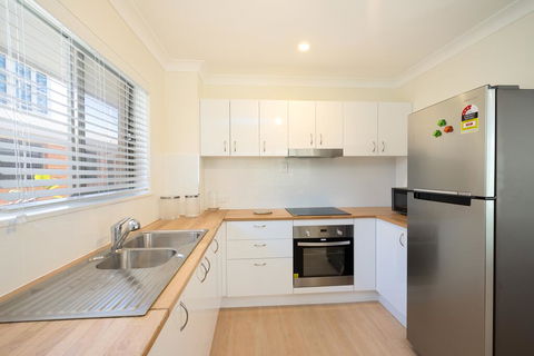3 Bedroom Apartment Minutes From Main Beach - Perths Hotel 2