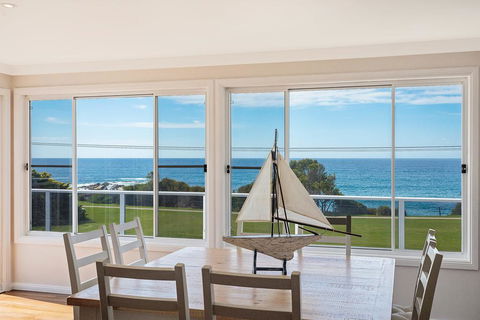 31 McMillan Crescent - Perths Hotel 2
