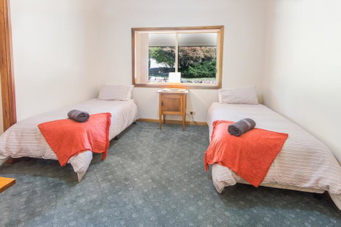 32 Zachary Drive Farm Stay Iconic Water Views - Perths Hotel 3