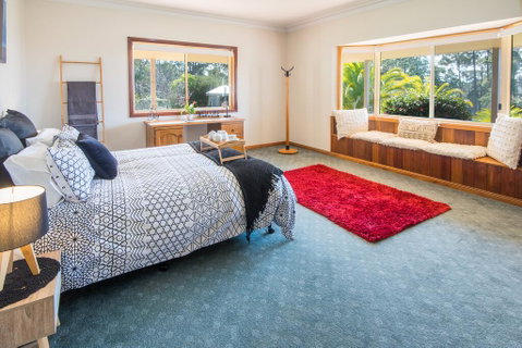32 Zachary Drive Farm Stay Iconic Water Views - Perths Hotel 1