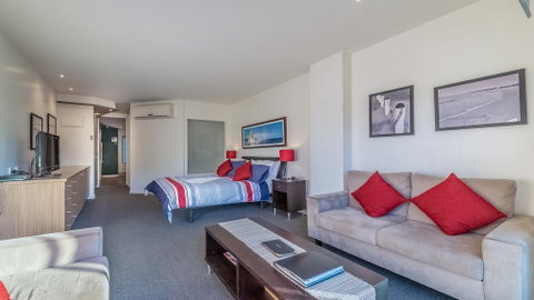 344 The Waves, Cowes - Perths Hotel 3