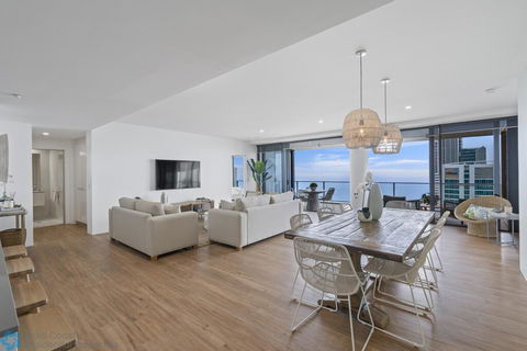 4 Bedroom Sub Penthouse Lvl 60 At Circle On Cavill - Perths Hotel 2
