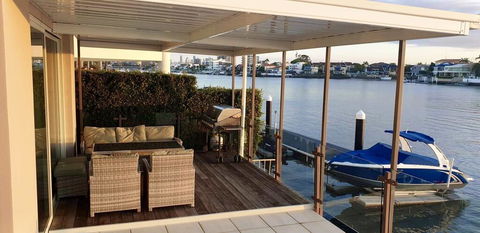4.5 Million Dollar Surfers Paradise Dream Mansion - Perths Hotel 1