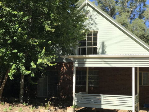 406 Back Porepunkah Road, Bright - Perths Hotel 1