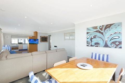 45 Hillside Cres Beach House - Perths Hotel 3