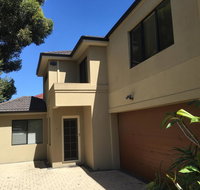 4x3 Townhouse in Rivervale - Perths Hotel