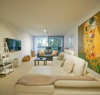 5 Star in Prime Double Bay Location with Balcony - Perths Hotel