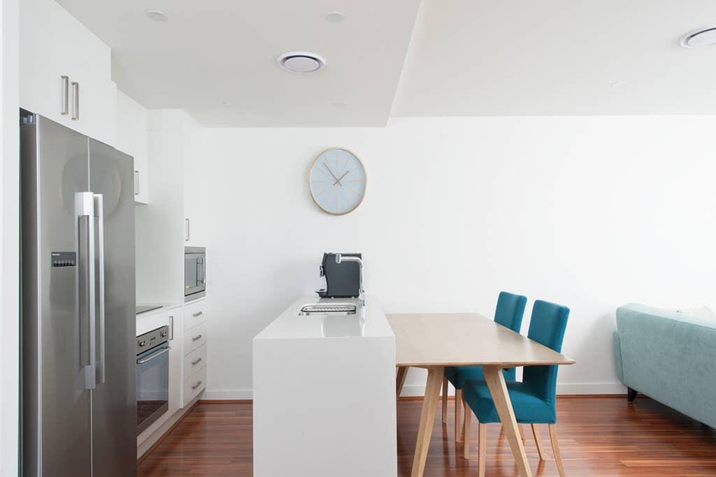 Shoal Bay NSW Perths Hotel