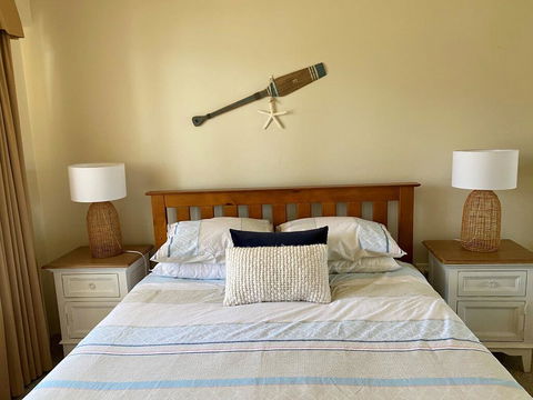 6 'SHOAL TOWERS', 11 SHOAL BAY RD - STUNNING WATER VIEWS & PERFECT LOCATION - Perths Hotel 3