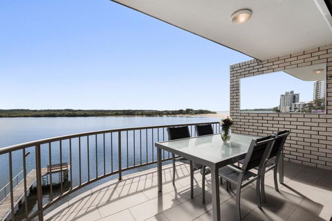 7 Wharf Street - Perths Hotel 0