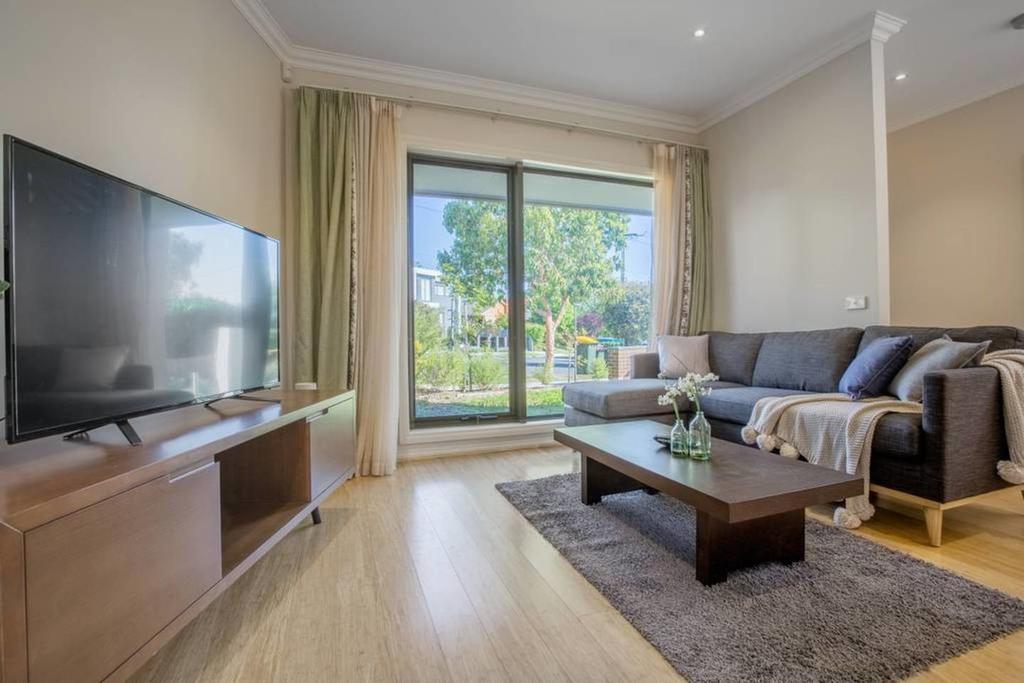 Doncaster East VIC Perths Hotel