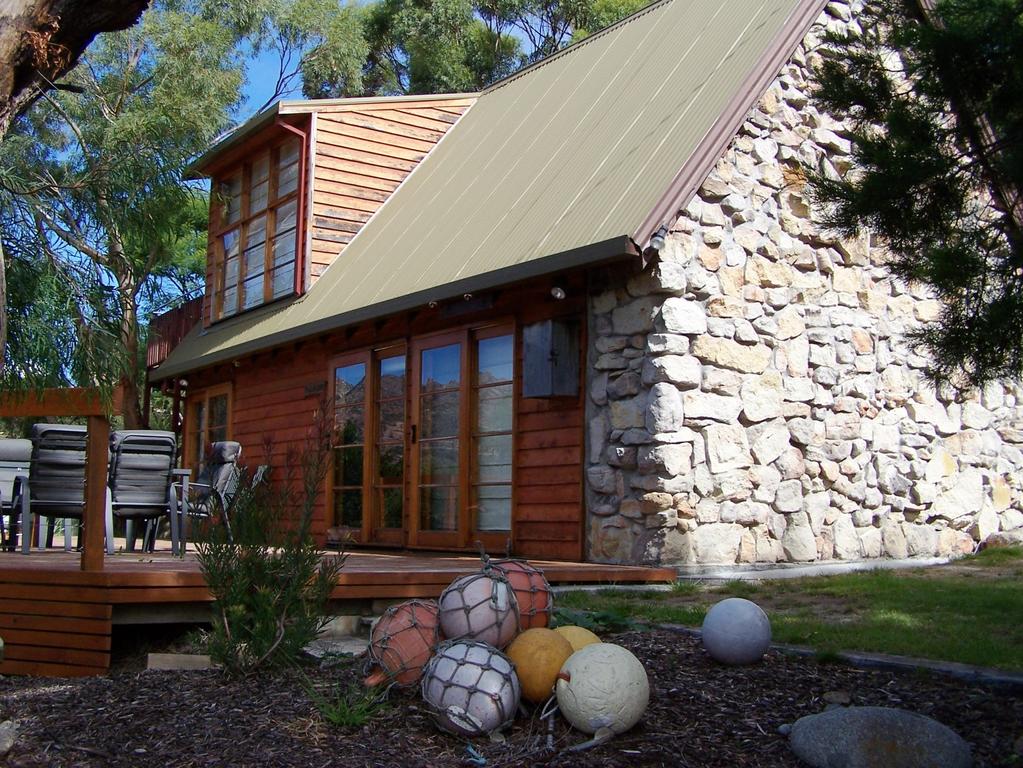 Upper Scamander TAS Perths Hotel