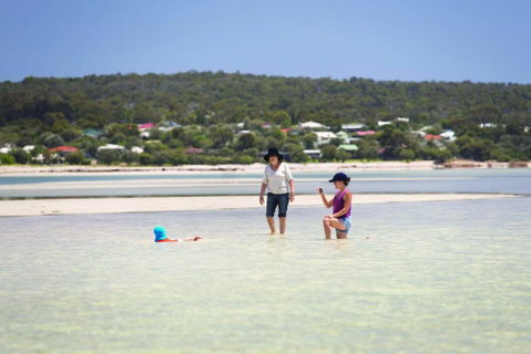 9 Marshall Street - Large Family Holiday Home Just Metres To The Beach - Perths Hotel 0