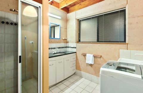 9 Marshall Street - Large Family Holiday Home Just Metres To The Beach - Perths Hotel 3