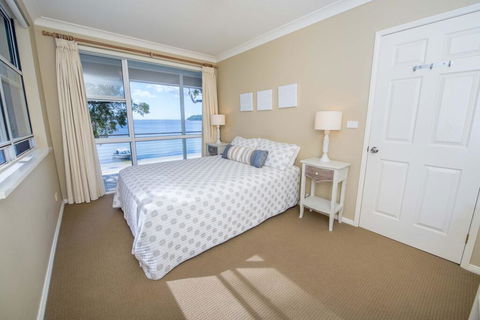A Foreshore - Salamander Bay - Perths Hotel 2