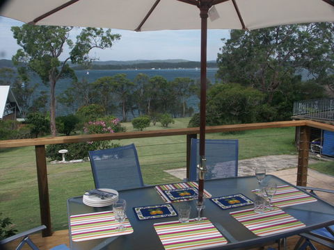 A Lakehouse Escape - Perths Hotel 1