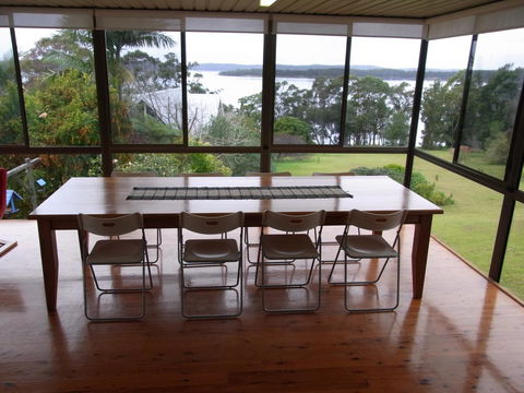 A Lakehouse Escape - Perths Hotel 3