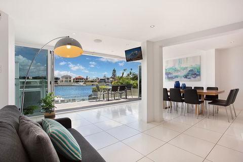 A PERFECT STAY - Casa Grande On The Water - Perths Hotel 1