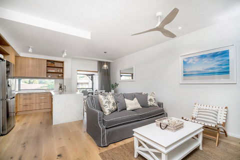 A PERFECT STAY - Luxe & Bloom - Perths Hotel 0