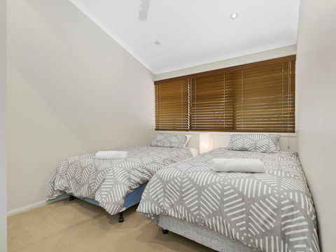 A Superb Location For Enjoying The Best Of Noosa - Unit 2/69 Noosa Parade - Perths Hotel 1