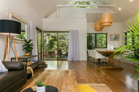 A SWEET ESCAPE - Alcorn House - Perths Hotel 0