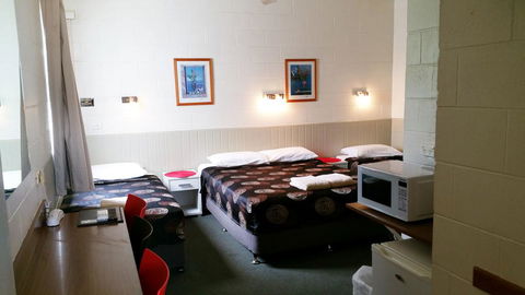 A&A Lodge Motel - Perths Hotel 1