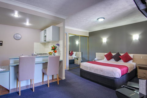 AAA Airport Albion Manor Apartments And Motel - Perths Hotel 0