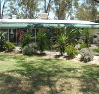 AAOK Jandowae Accommodation Park - Perths Hotel