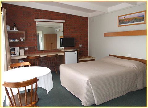 Phicon Pty Ltd - Perths Hotel 1