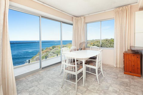 Absolute Water Front Coogee!!! - Perths Hotel 0