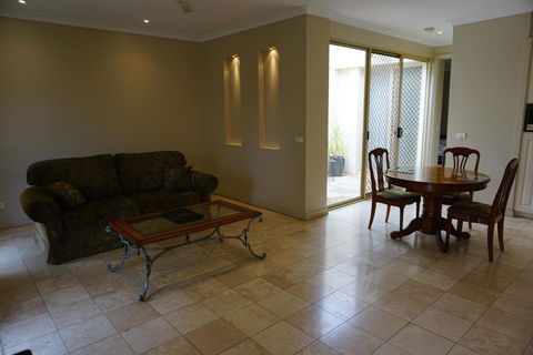 Acacia Terraces - Perths Hotel 1