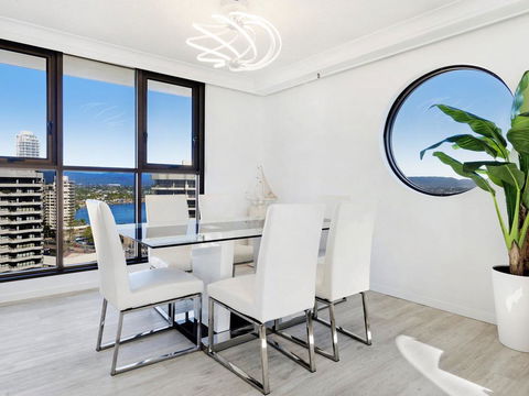 Acapulco 2 Bed Ocean View Surfers Paradise - Perths Hotel 2