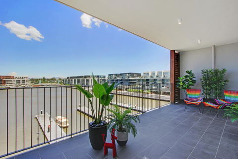 Accommodate Canberra - The Pier - Perths Hotel 1