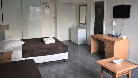 Accommodation Sydney City Centre - Hyde Park Plaza Park View College Street Studio Apartment - Perths Hotel 2