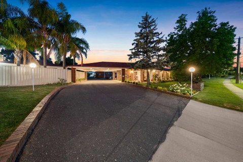 Econo Lodge Border Gateway Wodonga - Perths Hotel 4