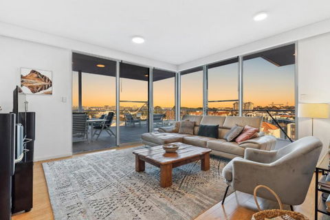 EAST34/60 - Urban Sanctuary - Perths Hotel 0