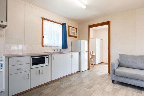 Echo Holiday Parks - Port Pirie - Perths Hotel 3
