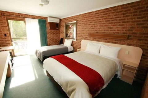 Eildon Parkview Motor Inn Room 8 - Perths Hotel 3