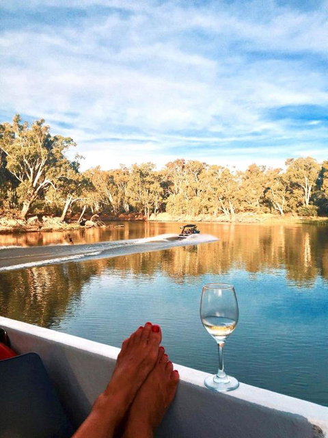 Eildon Parkview Motor Inn Room 9 - Perths Hotel 1