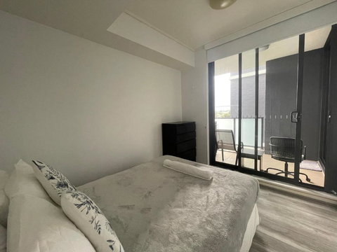 Entire 2 Bedrooms Security Apartment - Perths Hotel 2