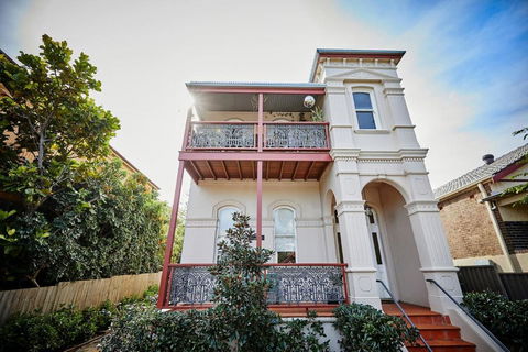 Esperanza Gardens - A Stylish Victorian Studio - Perths Hotel 0