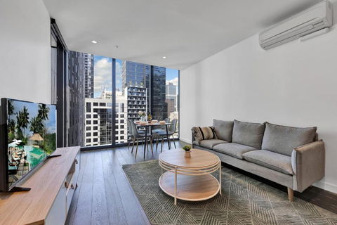 EQ Tower Modern Apartments Melbourne Central CBD - Perths Hotel 1